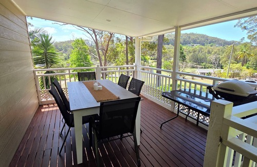 Emerald Beach House | Songbird Cottage