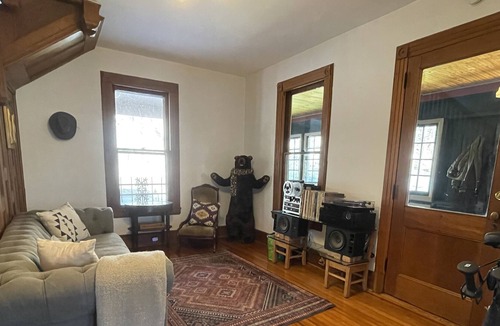 Cochecton House | Songbird Estate