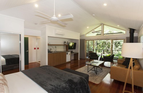North Tamborine Cabin | Songbirds Rainforest Retreat
