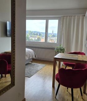 Kreuzlingen Apartment | Sonniges 1-Zimmerappartement mit Blick über Kreuzlingen