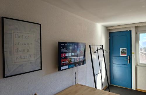 Reute Apartment | Sonniges Studio mit Aussicht