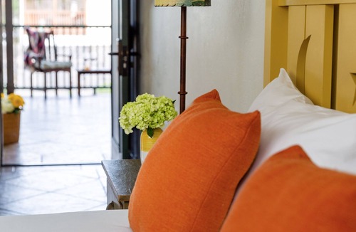 Boyes Hot Springs Hotel | Sonoma Creek Inn