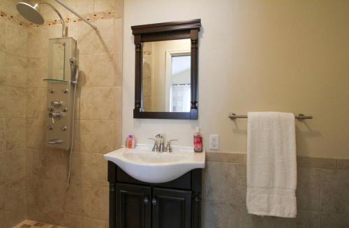 Boyes Hot Springs House | Sonoma Getaway for Two - Great Location