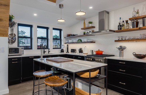 Fetters Hot Springs-Agua Caliente House | Sonoma Valley designer A-frame with pool & bocce!