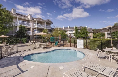 Windsor Condo | Sonoma | Wine Country Hideaway | Pool & Vineyard Views