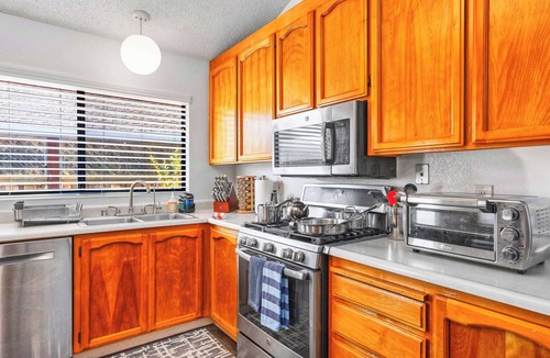 Santa Rosa House | Sonoma Wine County Oasis: King | BBQ | Fire Pit