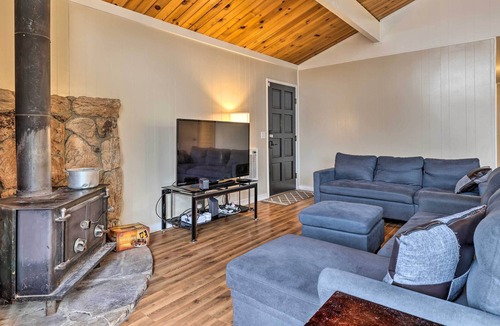 Mono Vista Cabin | Sonora Cabin w/ Deck + Private Yard!