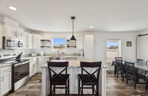 Florence House | Sonoran Desert Stay - Between Winery & Monastery