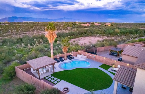 Tucson House | Sonoran serenity stay.