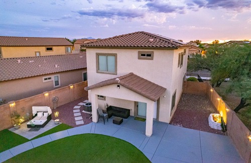 Tucson House | Sonoran serenity stay.