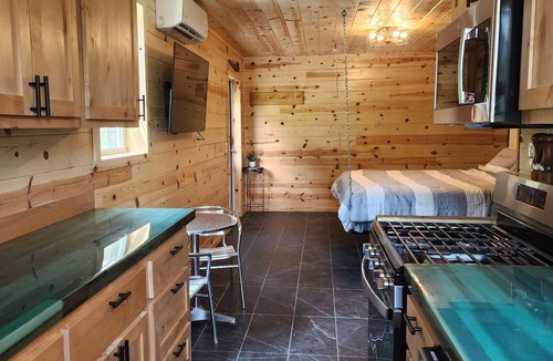 Pryor House | Soothing 1-bedroom bungalow with AC in quaint Pryor