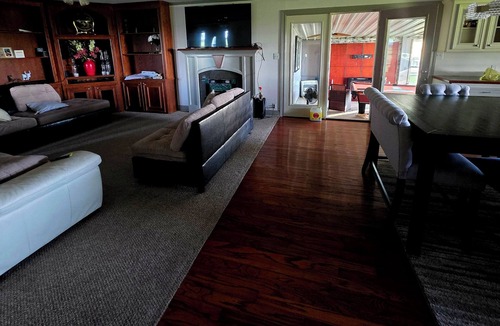 Lissie House | Soothing 2-bedroom country Barndominium in Beasley