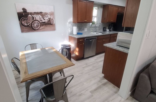 Parker Lane House | Soothing 3-bedroom house with AC in vibrant Austin near downtown!