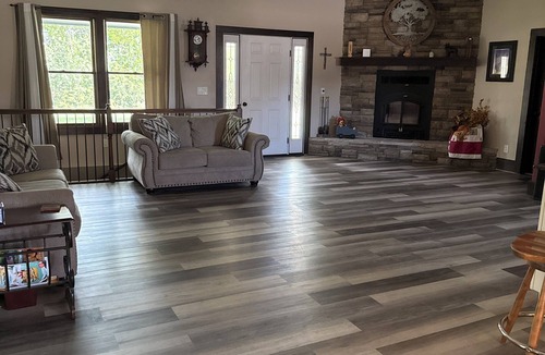 McPherson County House | Soothing 6-bedroom house with AC in charming Moundridge