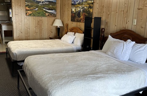 Dinosaur Hotel | Soothing hotel with WiFi in Dinosaur