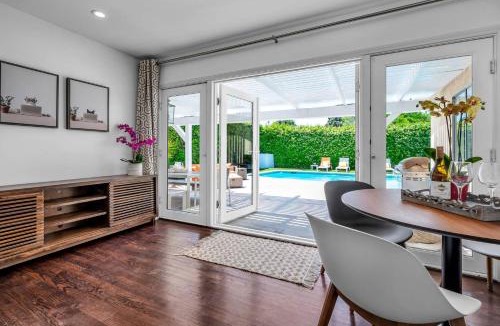 Van Nuys House | Sophia's Oasis