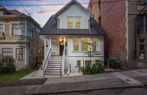 Nob Hill House | Sophisticated 2BR - Prime NW 23rd Location