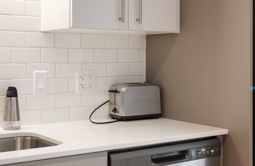 River North Hotel | Sophisticated 4BR Suite - Walk to Shops, Dining & Transit