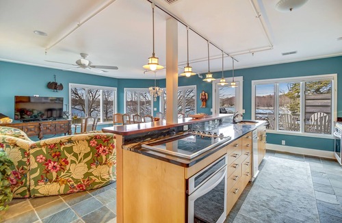 Saugatuck House | Sophisticated Harborfront 5 King Bed/5.5Bath Exceptional