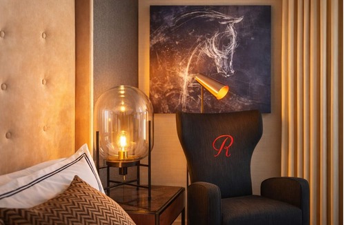 Bay Village Hotel | Sophisticated Hotel w/Lively Rooftop Scenes - Boston's High Life Experience