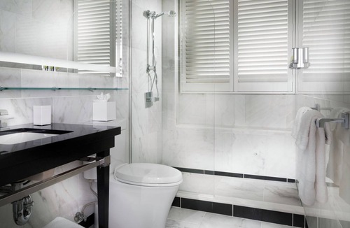 Theater District Hotel | Sophisticated San Francisco Room Steps Away from Union Square