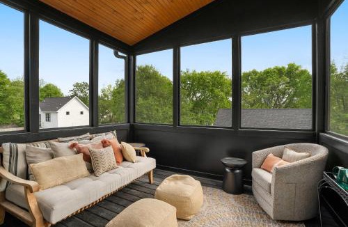 McFerrin Park House | Sophisticated Sanctuary Hot Tub Outdoor Haven