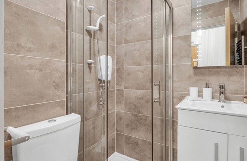 Barbican Apartment | Sophisticated Studio Space in Prime Spot!