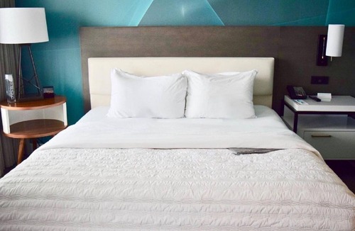 Downtown Houston Hotel | Sophisticated Urban Retreat w Scenic Houston Views