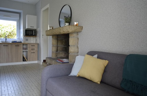 Landehen House | SORRY WE WILL BE CLOSED UNTIL FURTHER NOTICE.