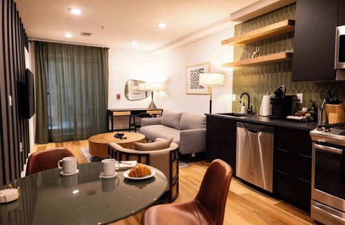 Fishtown Apartment | Sosuite | 2BR Apt w Patio, W/D, Sofabed