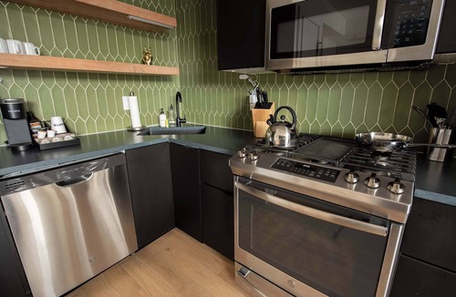Fishtown Apartment | Sosuite | 2BR Apt w W/D, Newly renovated