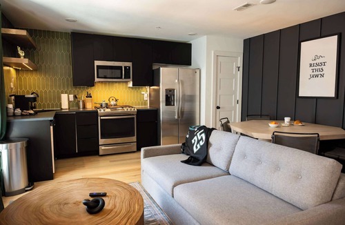 Fishtown Apartment | Sosuite | 2BR Apt w W/D, Split Level
