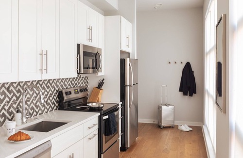 Old City Apartment | Sosuite | Corner 1BR Apt w W/D, Shared Roofdeck