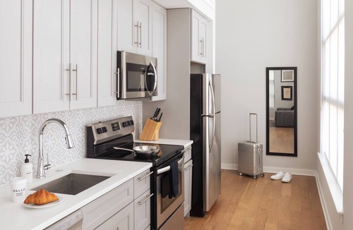 Old City Apartment | Sosuite | Corner 2BR Loft w W/D, Shared Roofdeck