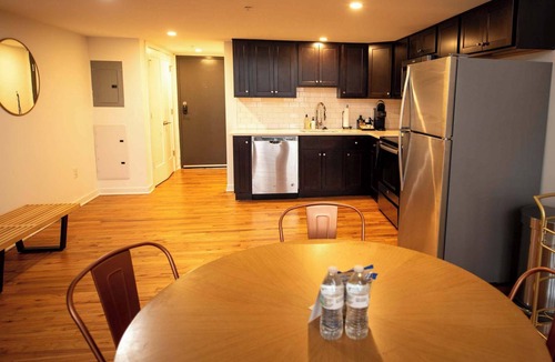 West Philadelphia Apartment | Sosuite | Studio Loft Gym, Lounge