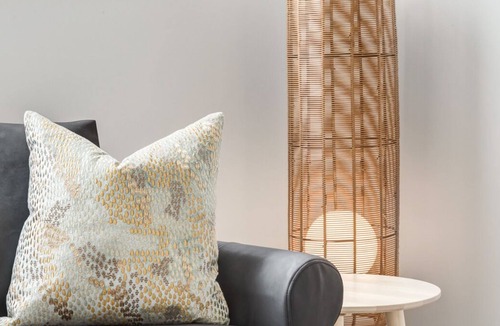 Marda Loop Apartment | Sought After Marda Loop/Minutes from Downtown