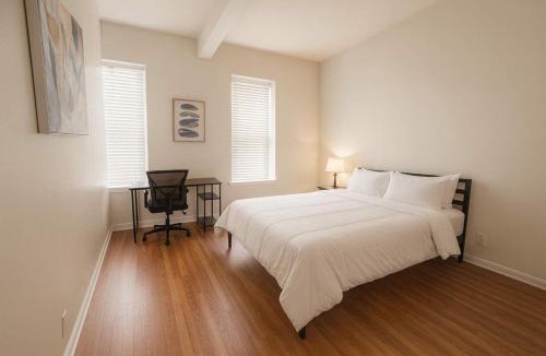Soulard House | Soulard 2BR Balcony Free Parking Walk to Dining