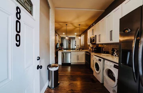 Soulard Cabin | Soulard Cabin Queen Bed WiFi Laundry Patio