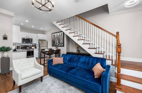 Soulard Apartment | Soulard Gem Dual Master 2BR w/own EnSuites & Deck