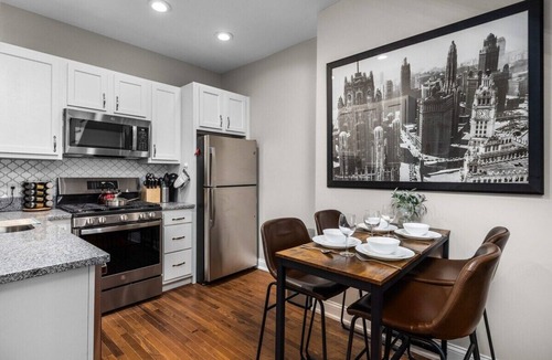 Soulard Apartment | Soulard Gem Dual Master 2BR w/own EnSuites & Deck