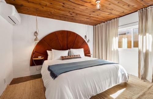 Southside House | Soulful Historic Adobe - 5 Mins to Plaza - Spacious and Inspiring