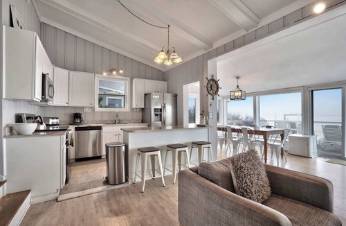 Wading River House | Soundview Beach House | Deck, Kayaks & Beach