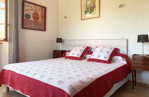 Jaujac Cottage | source house