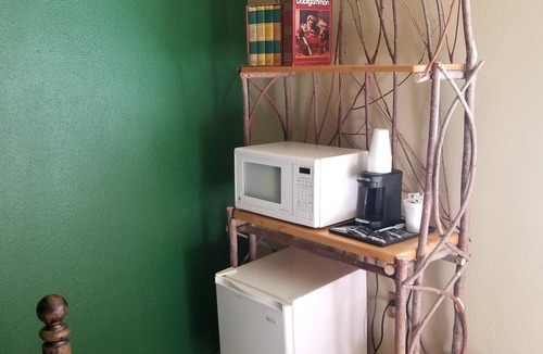 Lowman Hotel | Sourdough Lodge