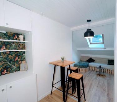 Poligny Apartment | Sous la tour
