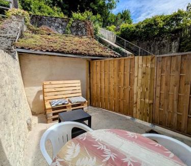 Poligny Apartment | Sous la tour