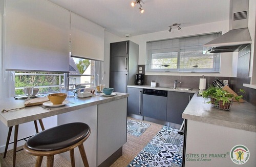 Crehen House | Sous le Cerisier - CREHEN