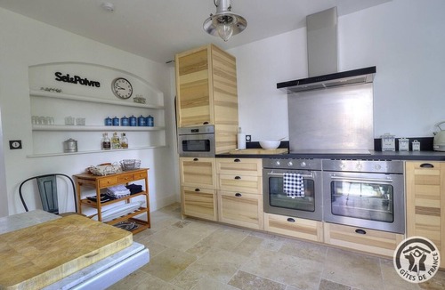 Grezieu-la-Varenne House | Sous le Feuillage - GREZIEU-LA-VARENNE