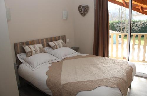 Saint-Simeon-de-Bressieux Bed & Breakfast | Sous Le Figuier