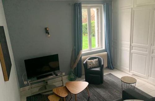 Parvillers-le-Quesnoy House | Sous le grand Cèdre